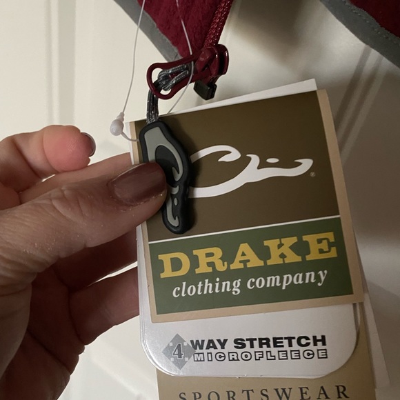 BNWT Drake Vest size large. Non smoking home. - Picture 4 of 4